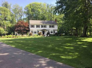 104 Thorndale Rd, Slingerlands, NY 12159