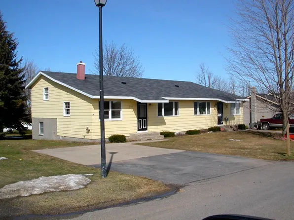 3 Lazarek Dr, Oswego, NY 13126
