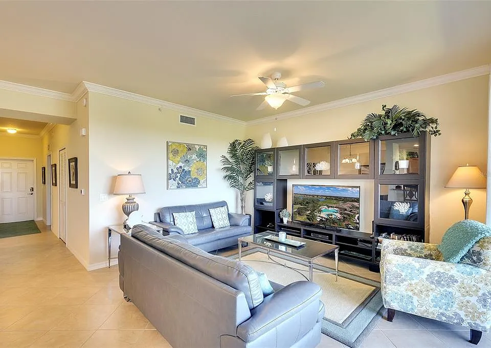 7121 River Hammock Dr #303