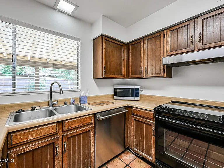 1252 E El Parque Dr — Photo 10
