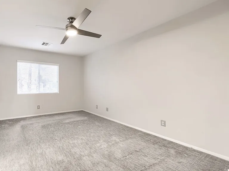 950 Sweeping Vine Ave — Photo 13