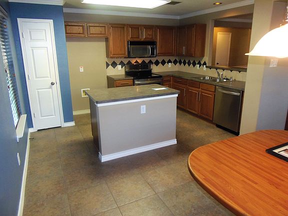 5th image of 2417 Gabriel Dr