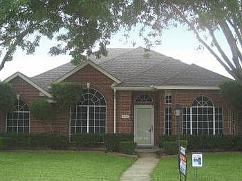 1st image of 4818 Clay Dr