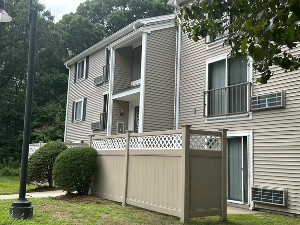 25 Village Rock Ln, Natick, MA 01760