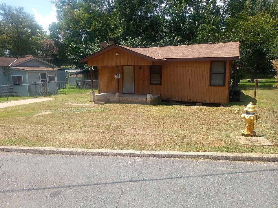 1st image of 707 Moore St