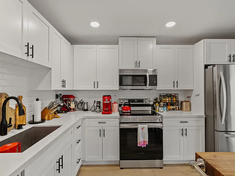13324 Bedford Mews Ct — Photo 8