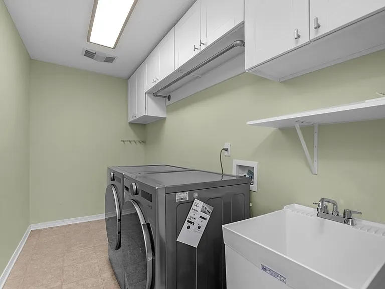 2081 Seagrape Dr — Photo 43