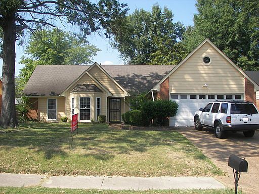 1st image of 6528 Birch Walk Dr