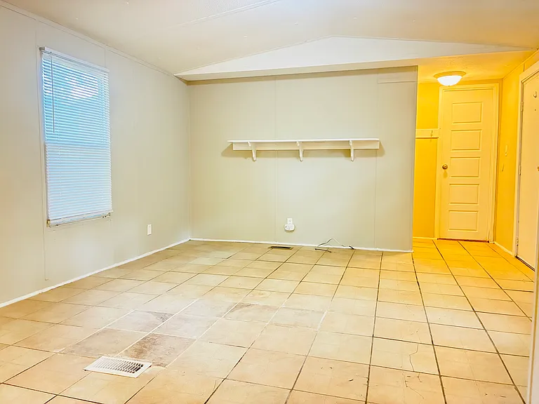 143 Bluebird Ln #5 — Photo 7
