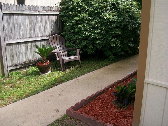 5th image of 1072 W Willow Cove Ct