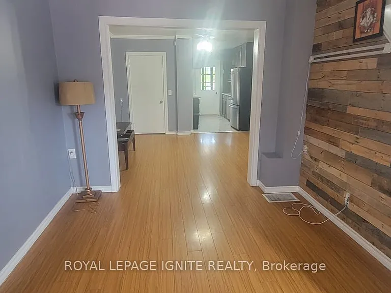 1128 Mercer St — Photo 16