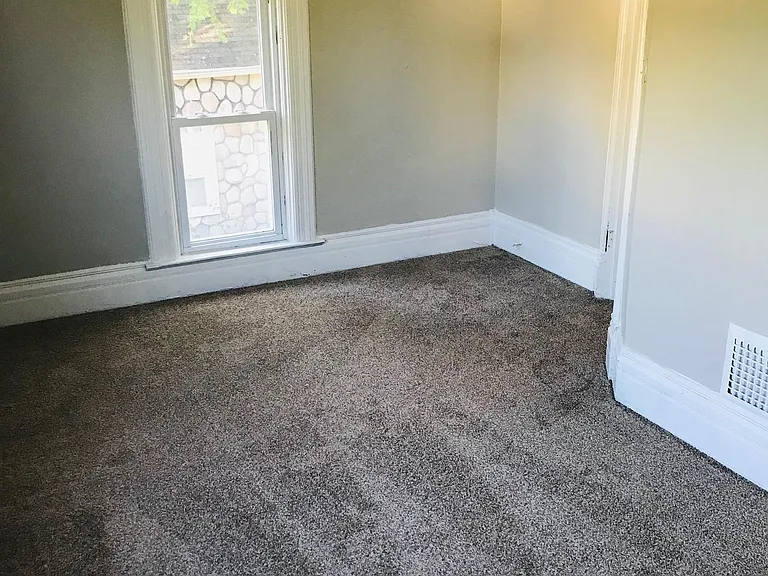 138 Hawkins St — Photo 8