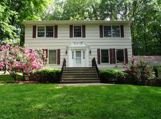 18 Fords Rd, Randolph, NJ 07869