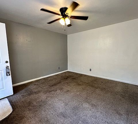 4th image of 4046 Crest Dr