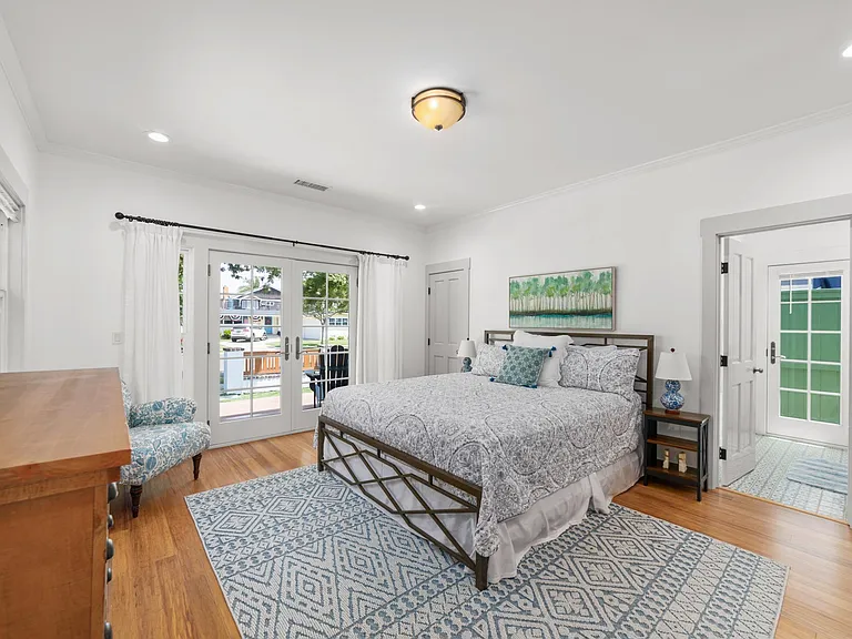750 Coronado Ave — Photo 33