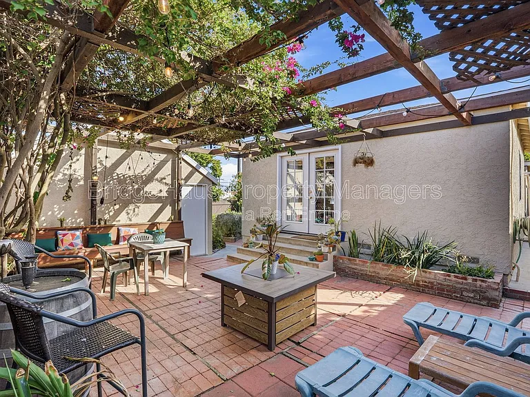 3204 Ingelow St — Photo 45