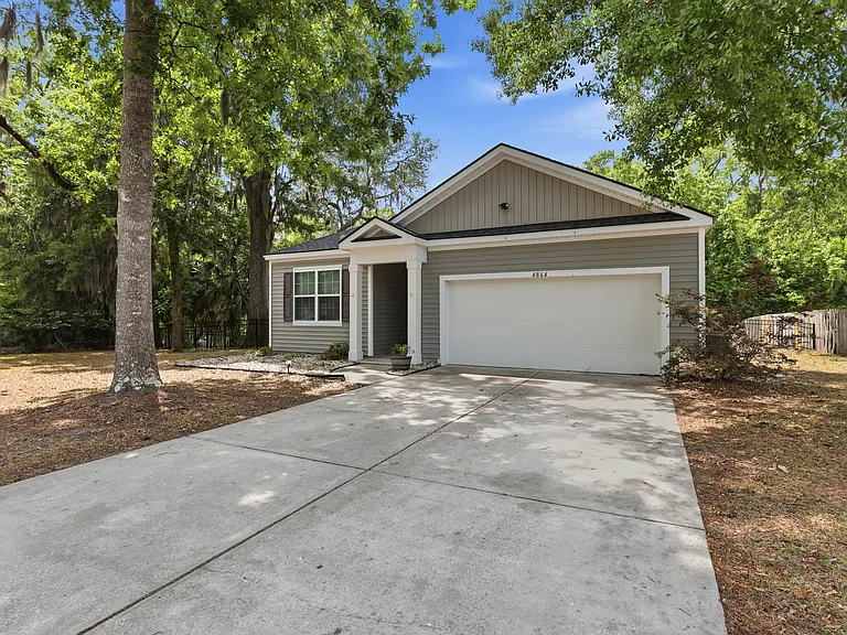 4864 Breeze Way — Photo 2