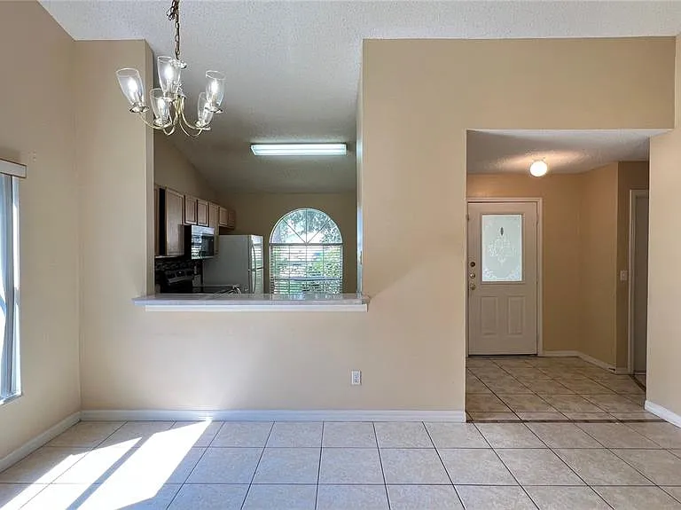 1547 Oak Hill Trl — Photo 6