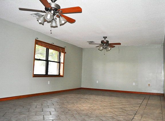 2nd image of 109 Lucky St
