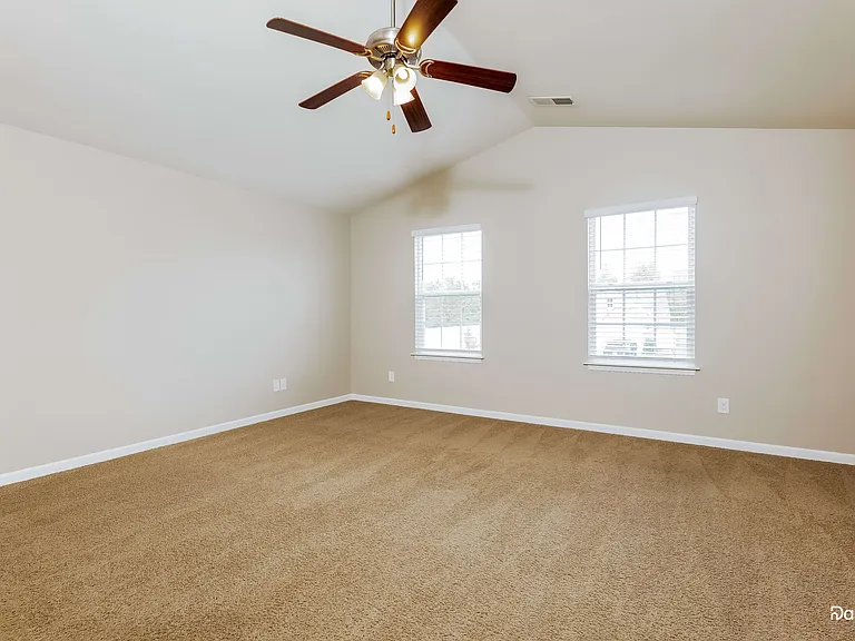 207 Sawyer Ln N — Photo 13
