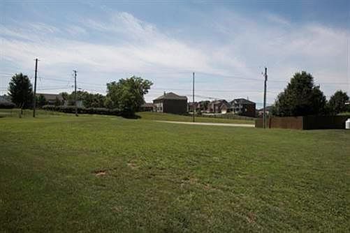 2nd image of 106 Virginia Ct