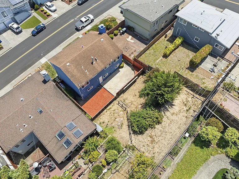 435 Alhambra Rd — Photo 28