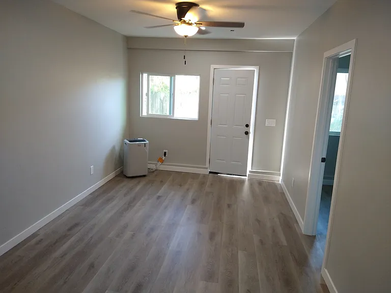 2919 Murat St — Photo 17