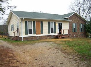 373 Higginbottom Ln, Selmer, TN 38375