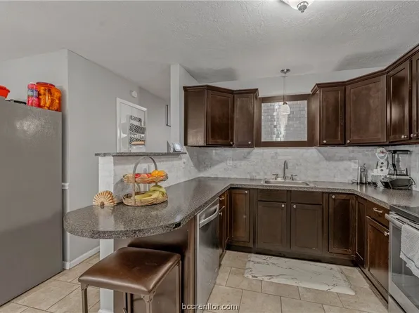 2807 Wildflower Dr APT 27, Bryan, TX 77802