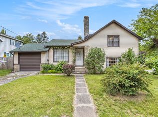 1029 S Jefferson St, Hastings, MI