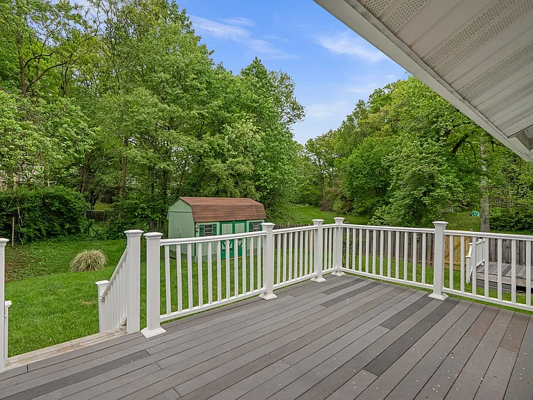 308 Clagett Dr — Photo 23