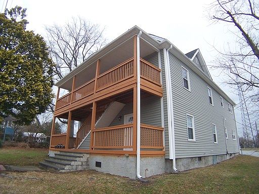 1st image of 611 W Green Dr APT D