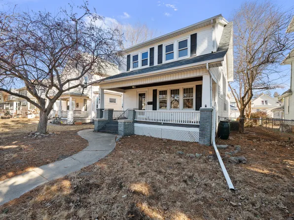 1182 25th St, Moline, IL 61265