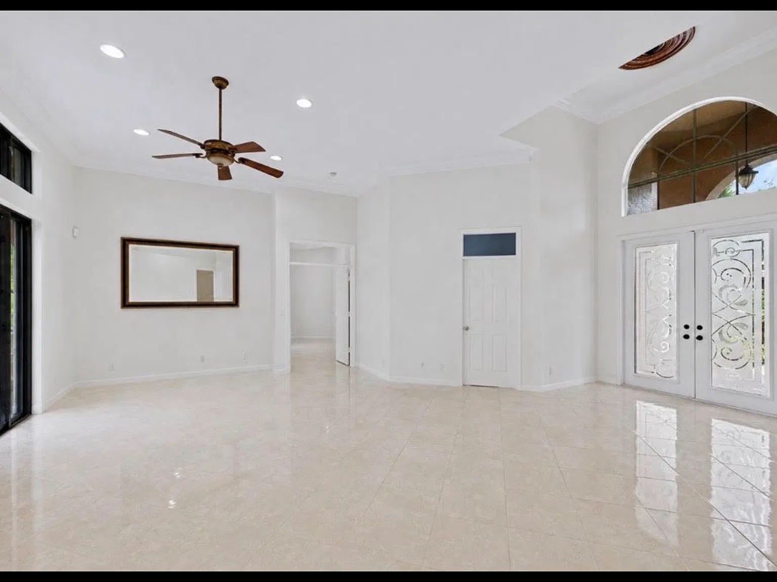 5 bed, 3112 sqft, $7,900 — Photo 4