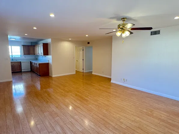 2500 N Naomi St #104, Burbank, CA 91504