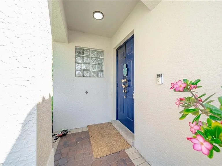 1638 Triangle Palm Ter — Photo 17