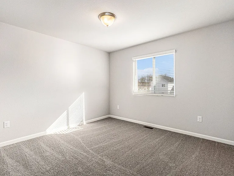 507 Burr St — Photo 13
