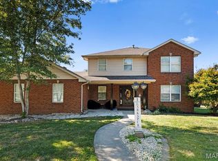 1 Larkspur Dr, New Baden, IL 62265