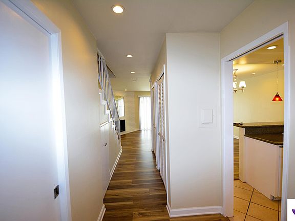 4th image of 10807 Blix St Unit 1