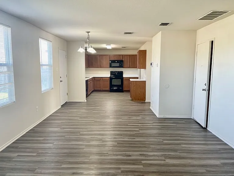 820 Wrigley Dr — Photo 13
