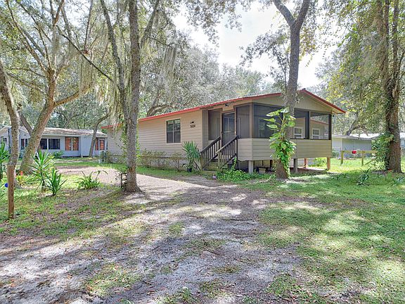 2nd image of 15054 NE 88th St