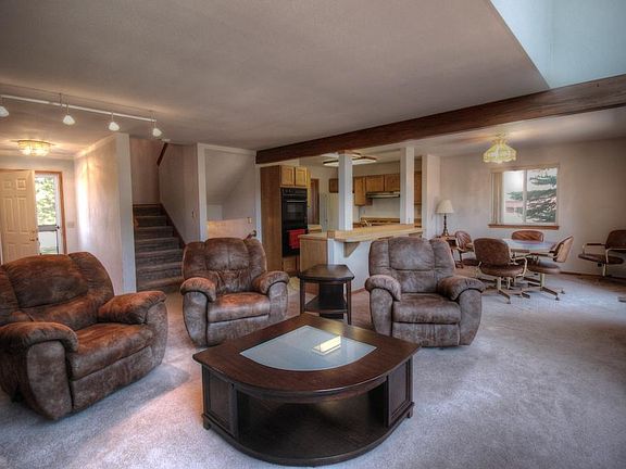 3rd image of 640 Martini Ln