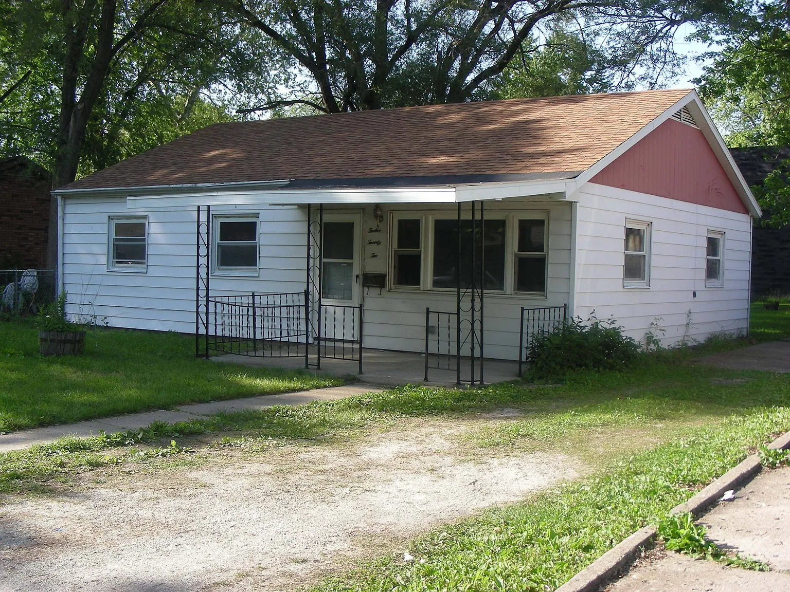 1222 Joanne Ln photo 1