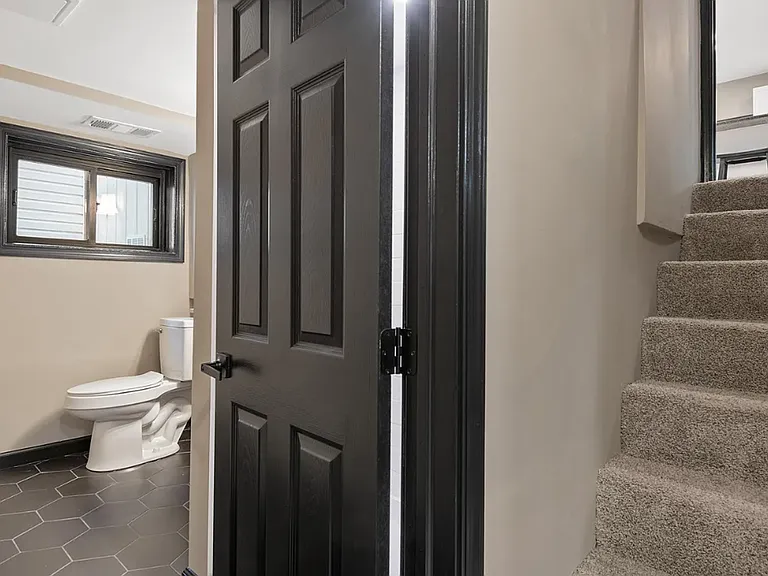 2175 Gale Dr — Photo 30
