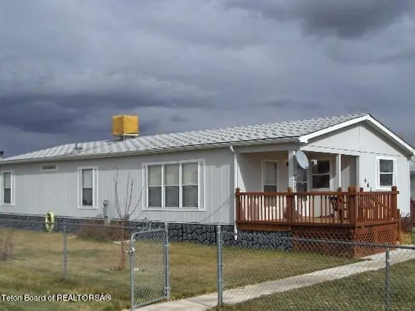 462 W 6th Ave, La Barge, WY 83123