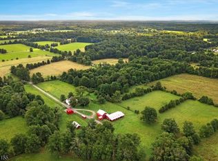 72 Fitzer Rd, Frenchtown, NJ 08825