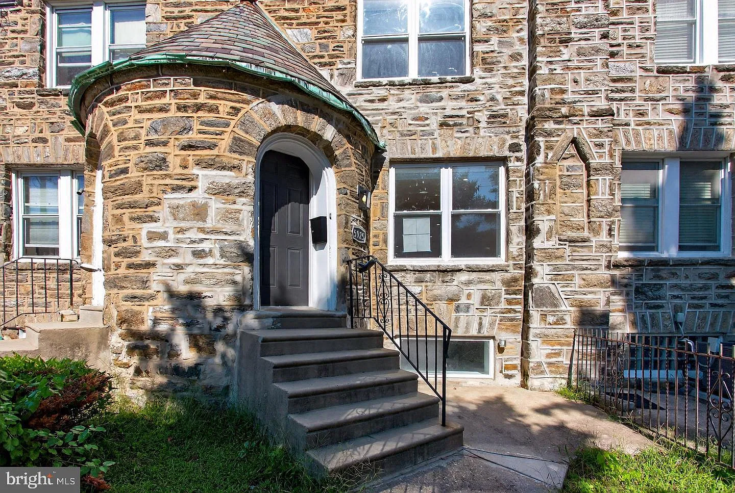 3 bed, 2.5 bath, 1540 sqft, $3,000 — Photo 2