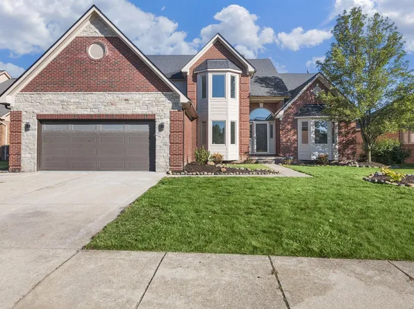 16225 Harvest Spring Ln, Macomb, MI 48042