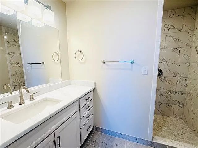 914 N Broad St — Photo 9
