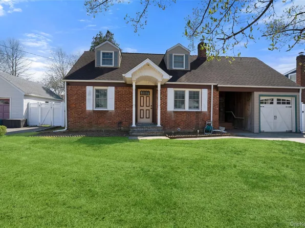 146 Ontario Avenue, Massapequa, NY 11758